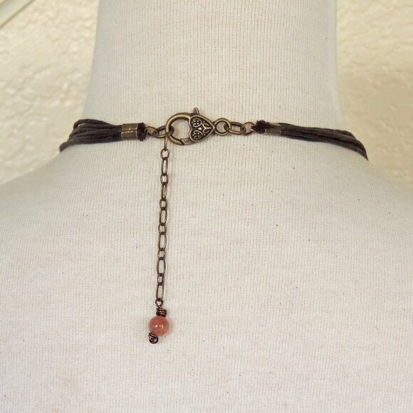 Fuchsia Pink & Gunmetal Gray Quartz Point Beaded Bib Statement Necklace - Picture 3 of 3